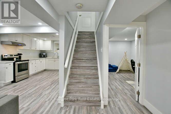 Photo 21 of 83 Katherine Street, Collingwood ON