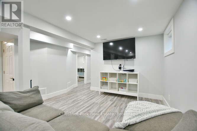 Photo 27 of 83 Katherine Street, Collingwood ON