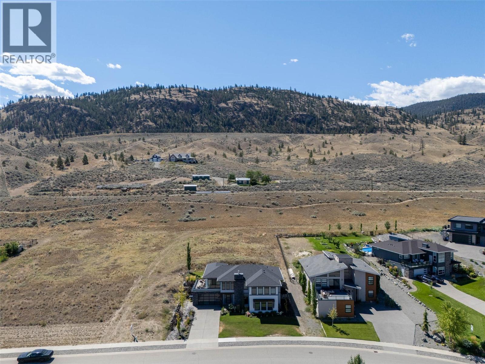 Photo 8 of 135 Cavesson Way, Kamloops BC