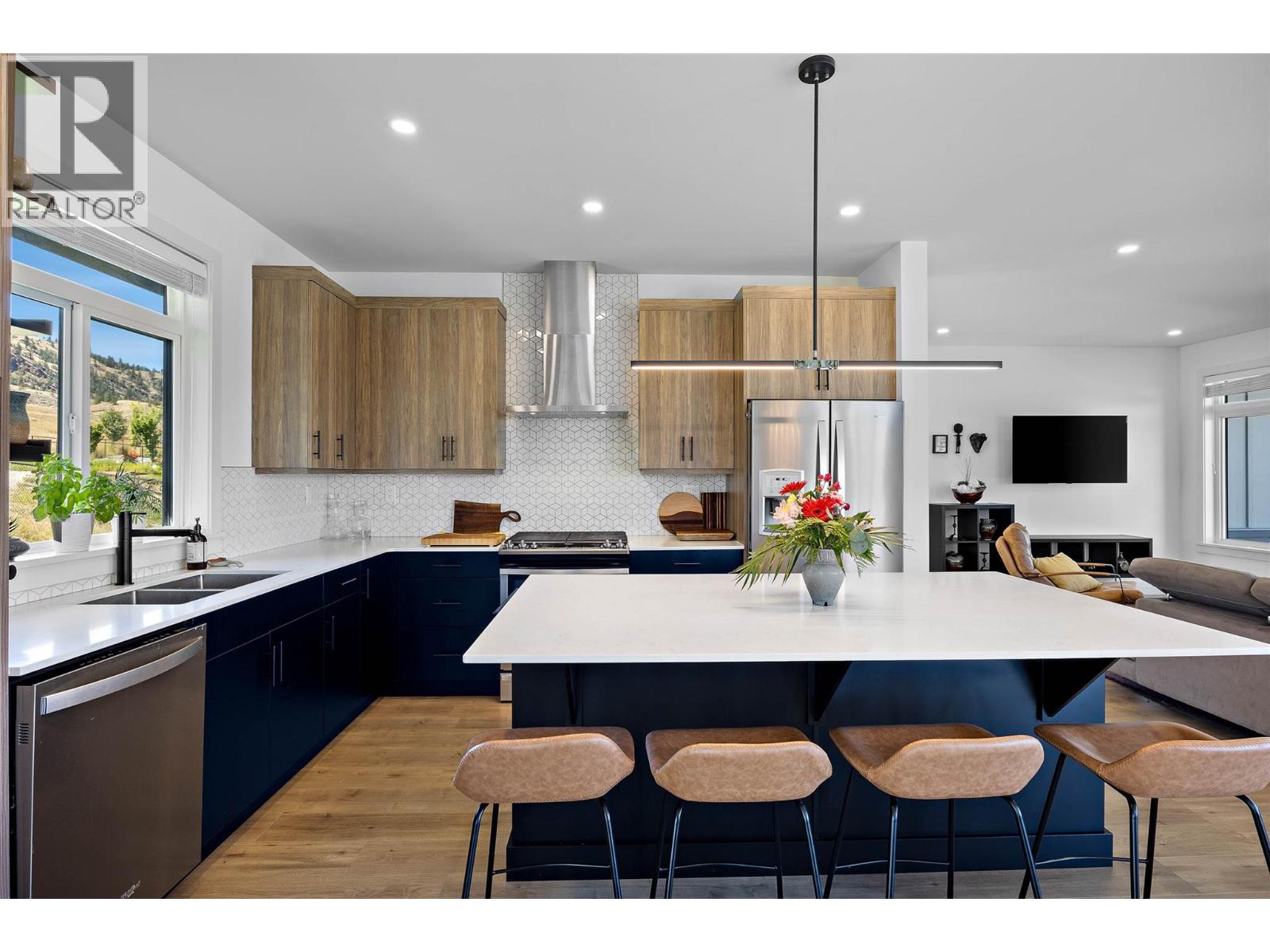 Photo 3 of 135 Cavesson Way, Kamloops BC