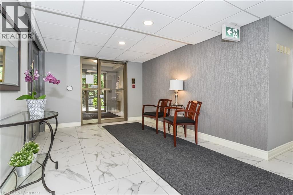 Photo 6 of 3499 Upper Middle Road Unit 404, Burlington ON