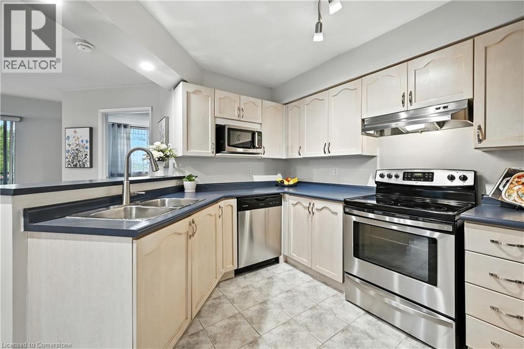 Photo 10 of 3499 Upper Middle Road Unit 404, Burlington ON