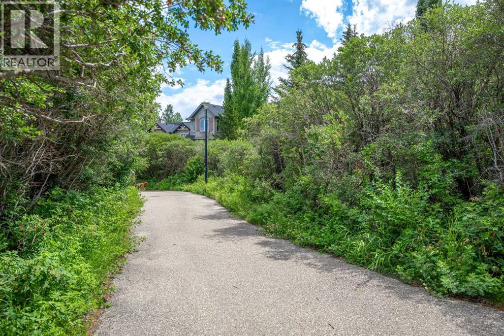Single Family House for Sale in  Tusslewood Heights NW Tuscany Calgary 