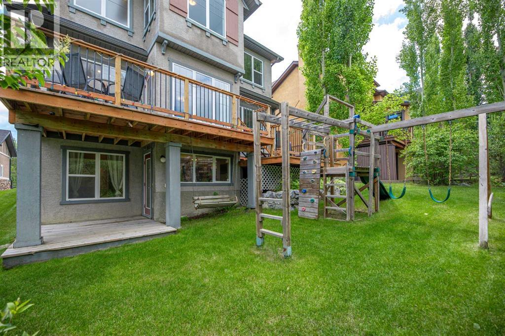 Single Family House for Sale in  Tusslewood Heights NW Tuscany Calgary 