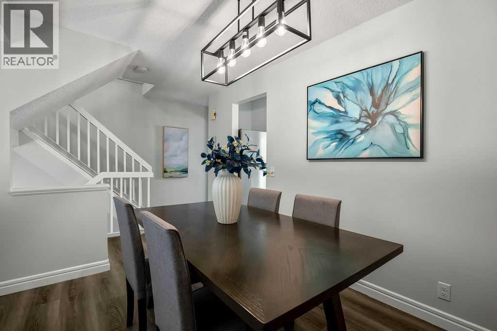 Single Family House for Sale in  Coachway Green SW Coach Hill Calgary 