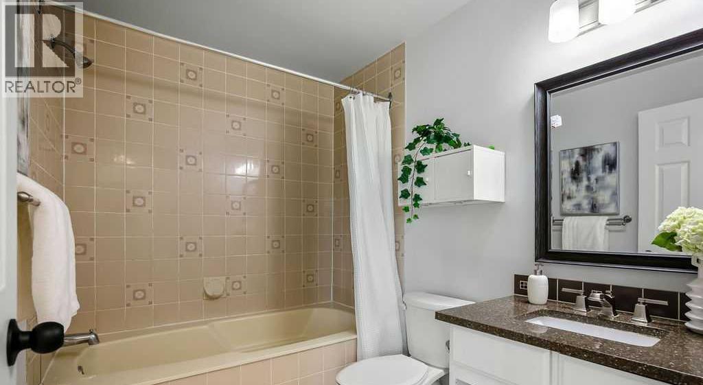 Single Family House for Sale in  Coachway Green SW Coach Hill Calgary 