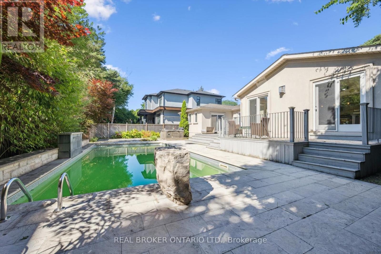 Photo 31 of 1204 Cynthia Lane, Oakville ON