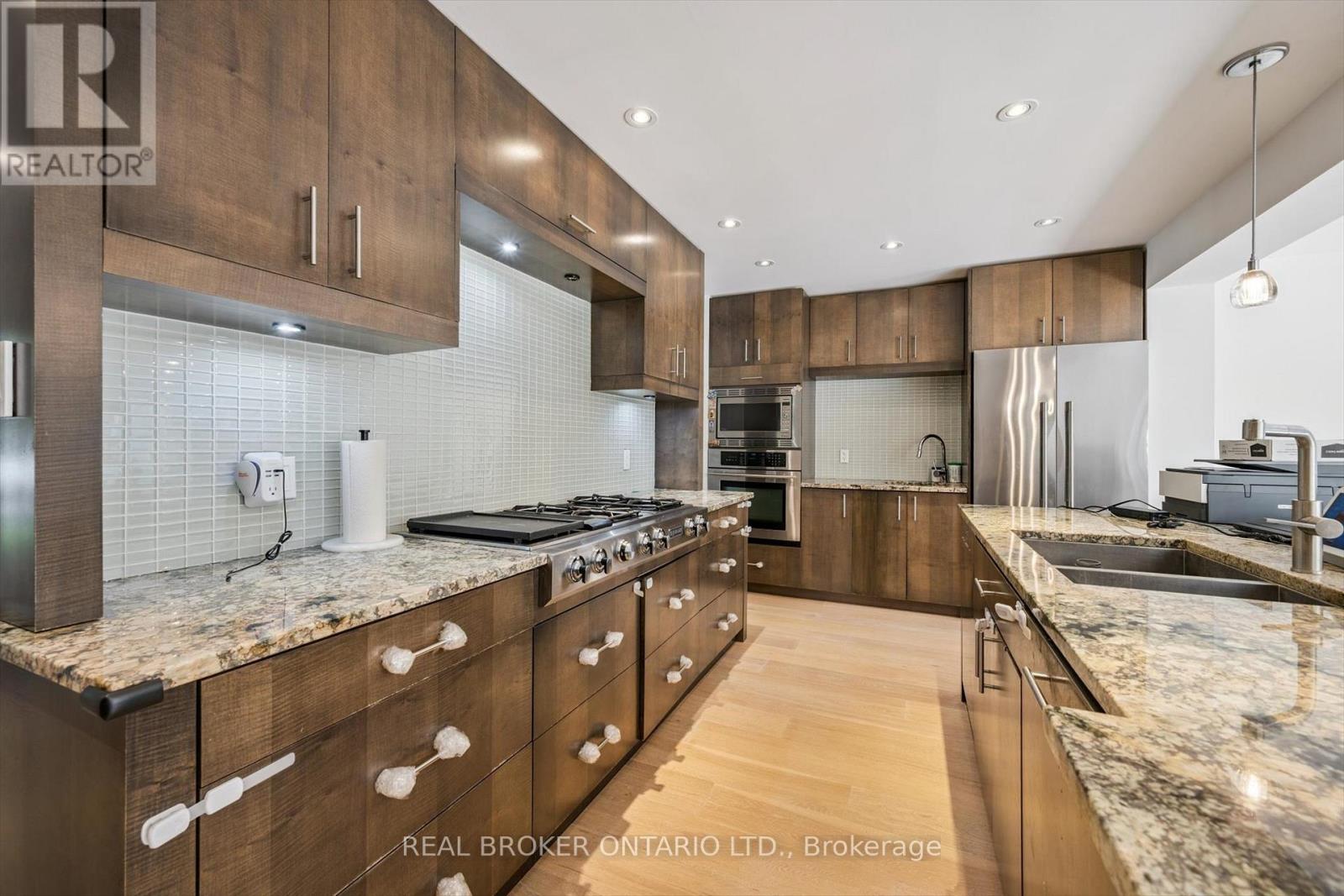 Photo 4 of 1204 Cynthia Lane, Oakville ON