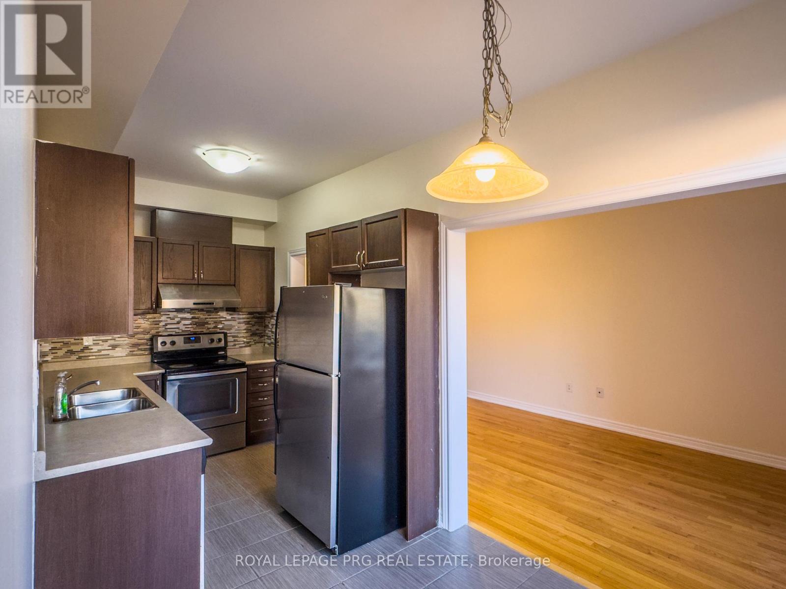 Photo 3 of 144 Sussexvale Drive, Brampton ON