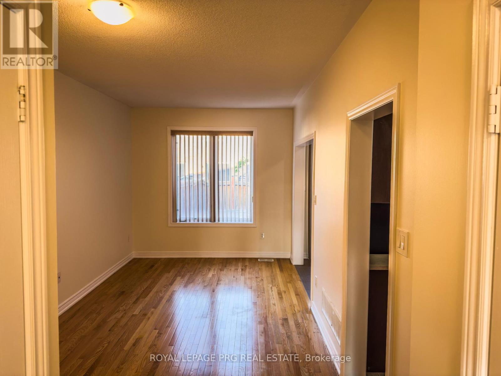 Photo 17 of 144 Sussexvale Drive, Brampton ON