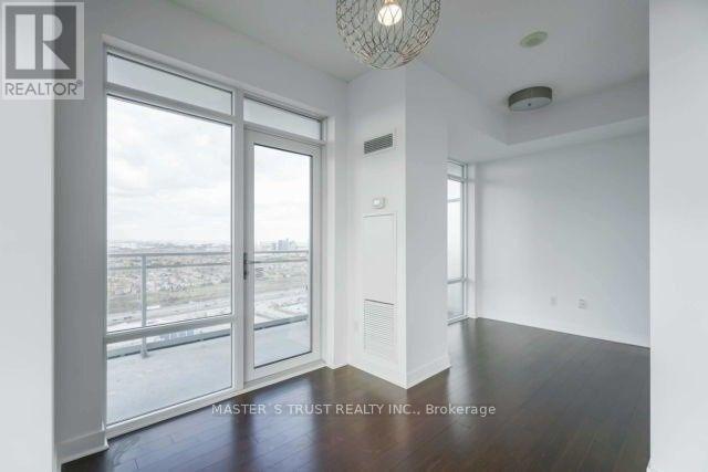 Photo 11 of 3108 360 Square One Drive, Mississauga ON