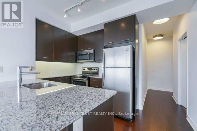 Photo 12 of 3108 360 Square One Drive, Mississauga ON