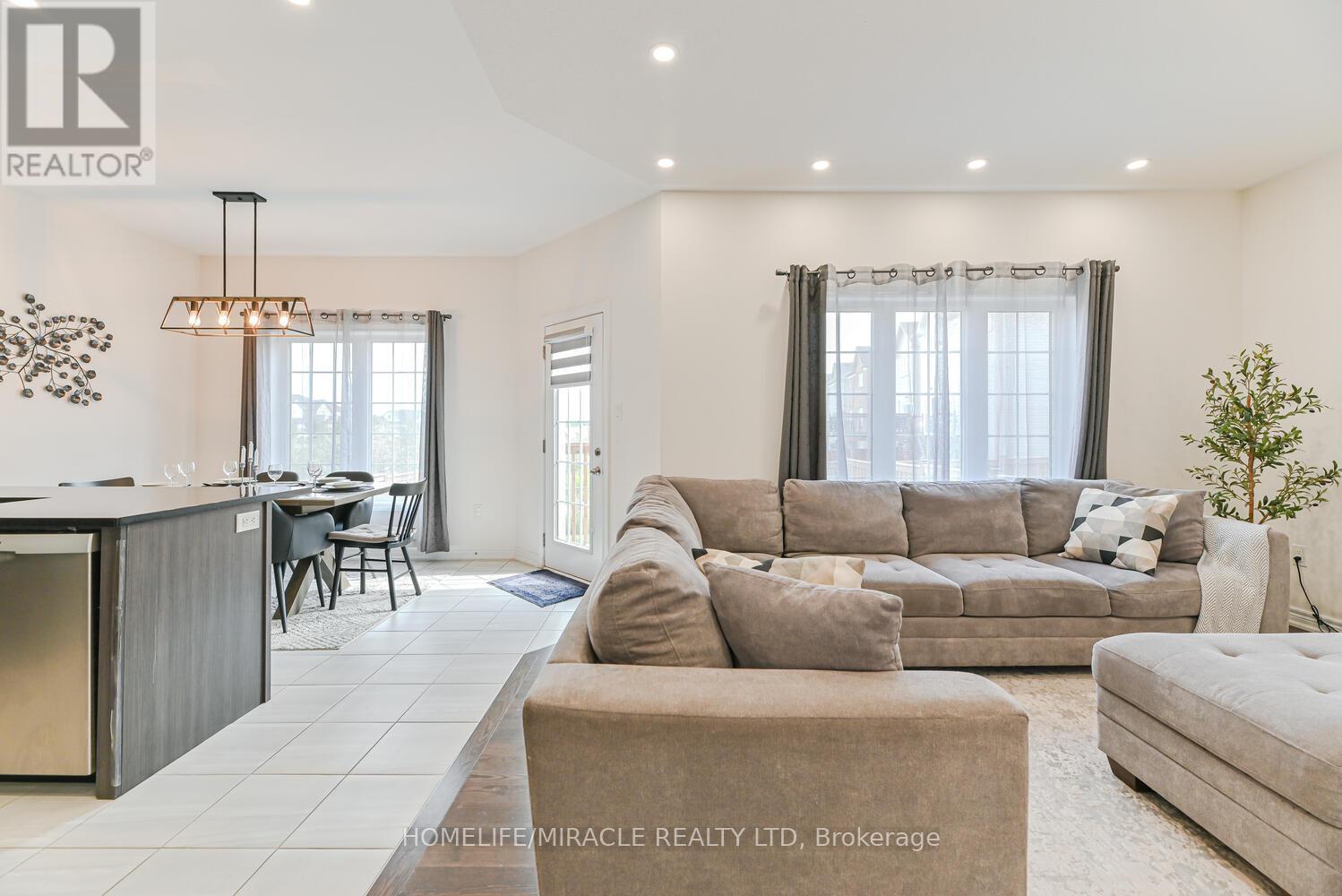 Photo 34 of 443 Henderson Way, Shelburne ON