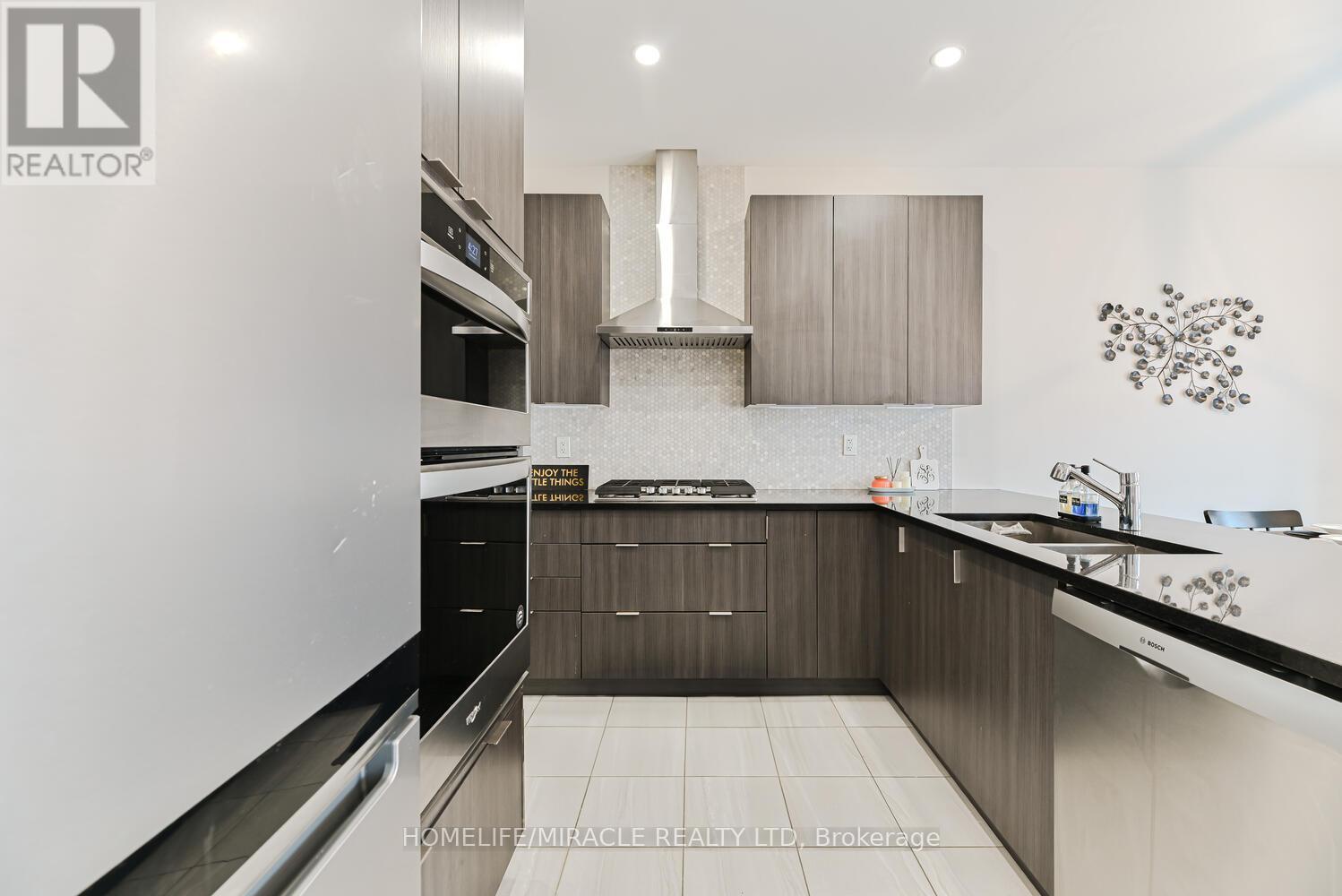 Photo 25 of 443 Henderson Way, Shelburne ON