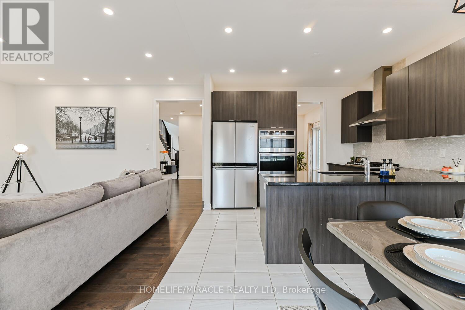 Photo 22 of 443 Henderson Way, Shelburne ON
