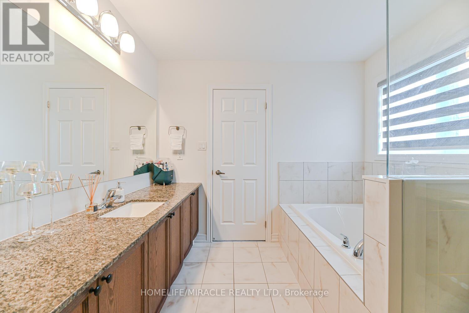 Photo 15 of 443 Henderson Way, Shelburne ON