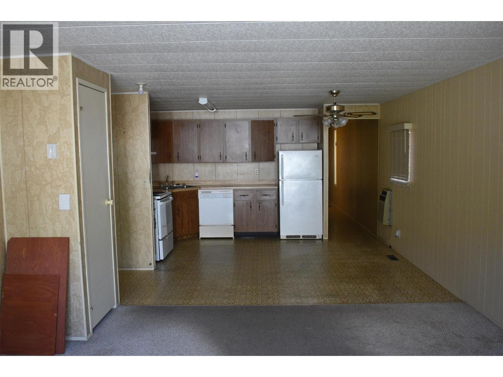 #1 150 TAMARAC AVENUE - 12