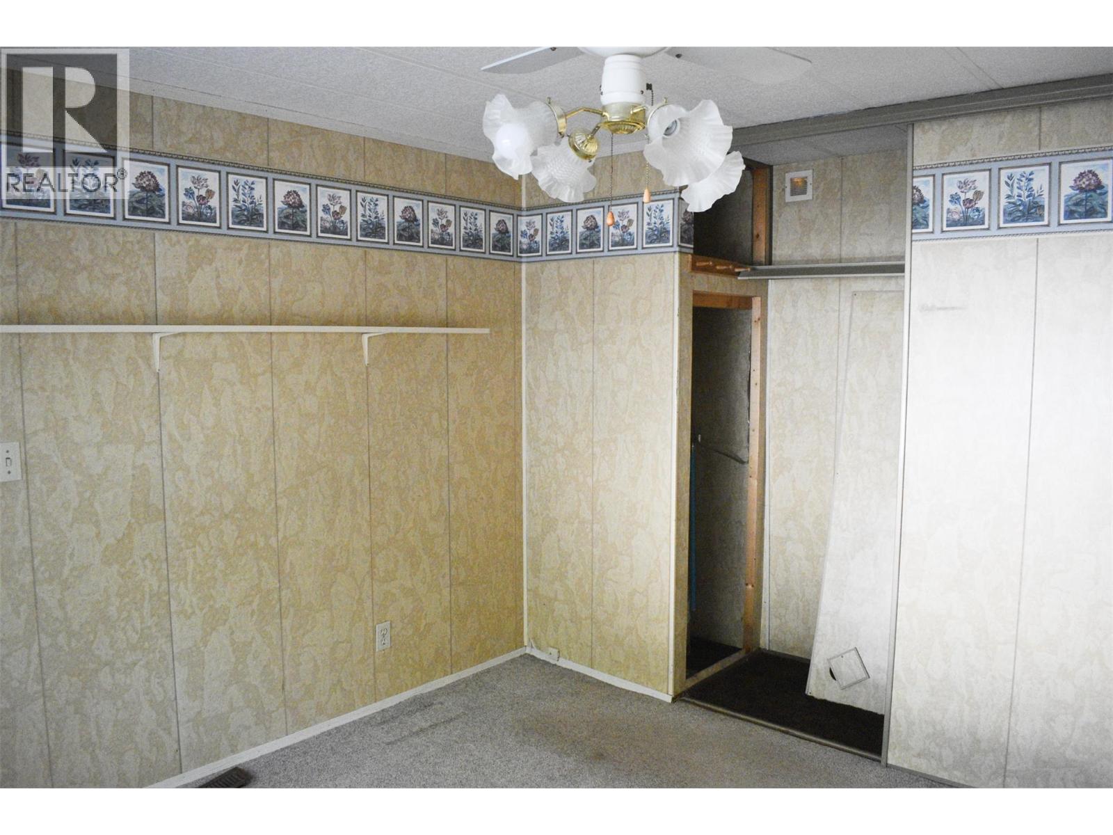 #1 150 TAMARAC AVENUE - 19