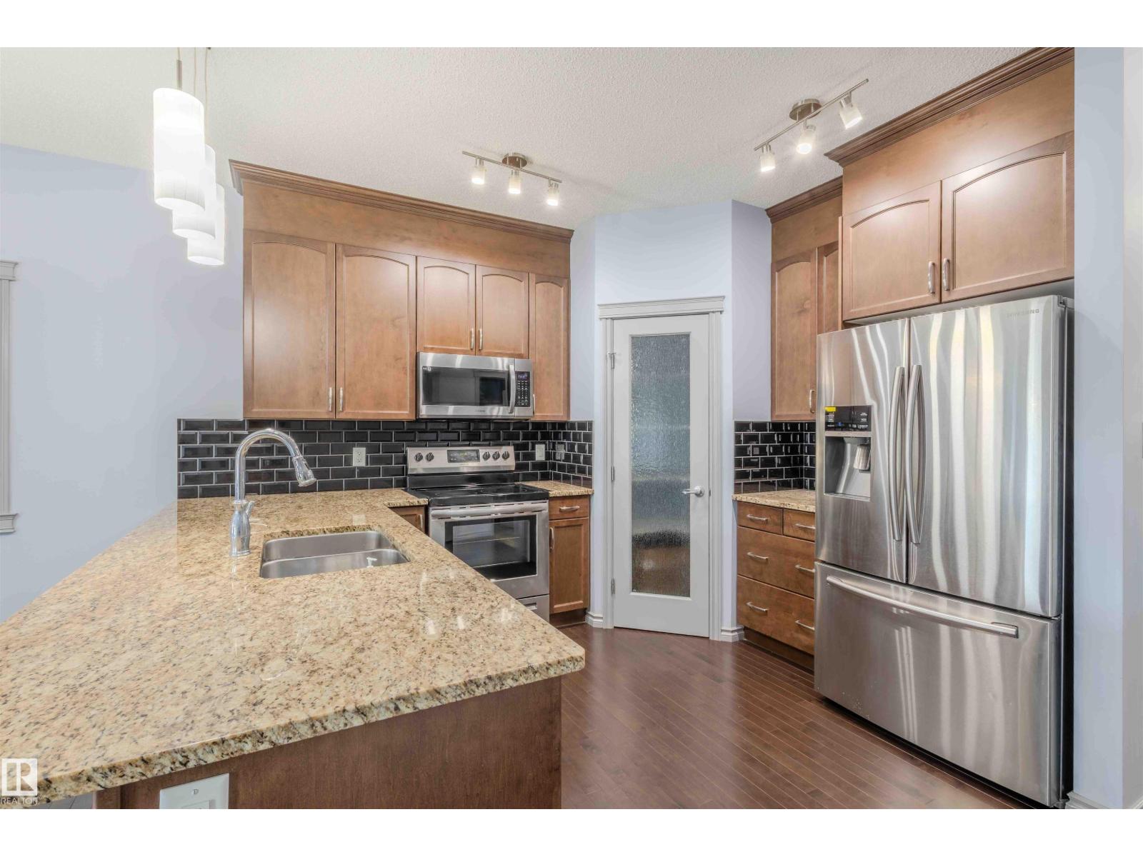 Photo 8 of 3543 Weidle Wy Sw Sw, Edmonton AB