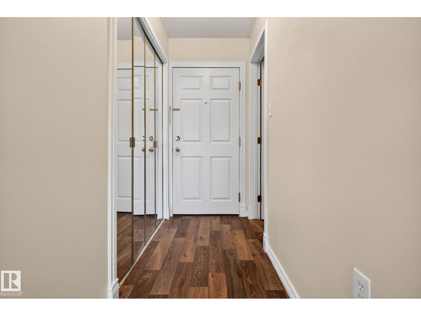 Photo 8 of 405 11716 100 Av Nw, Edmonton AB