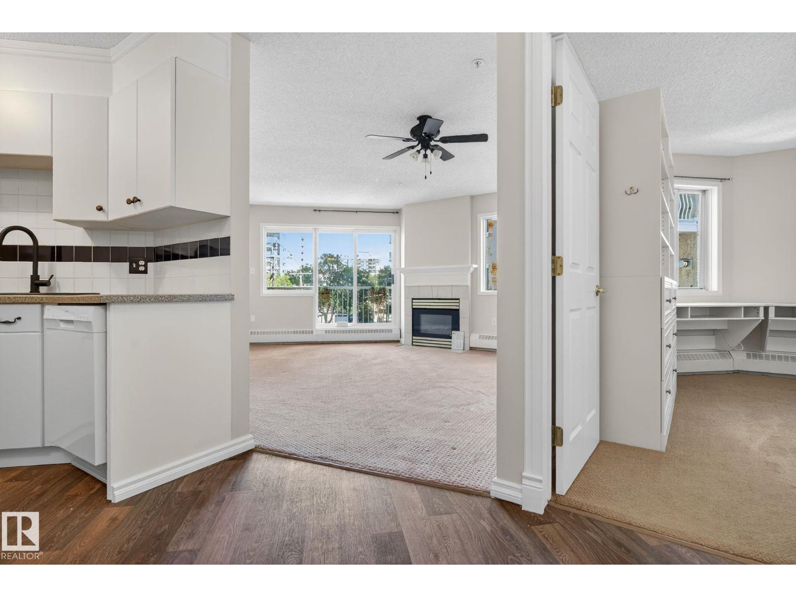 Photo 30 of 405 11716 100 Av Nw, Edmonton AB