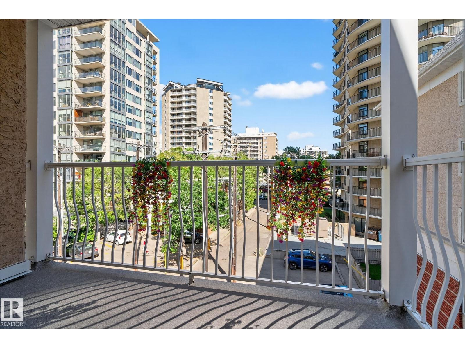 Photo 32 of 405 11716 100 Av Nw, Edmonton AB