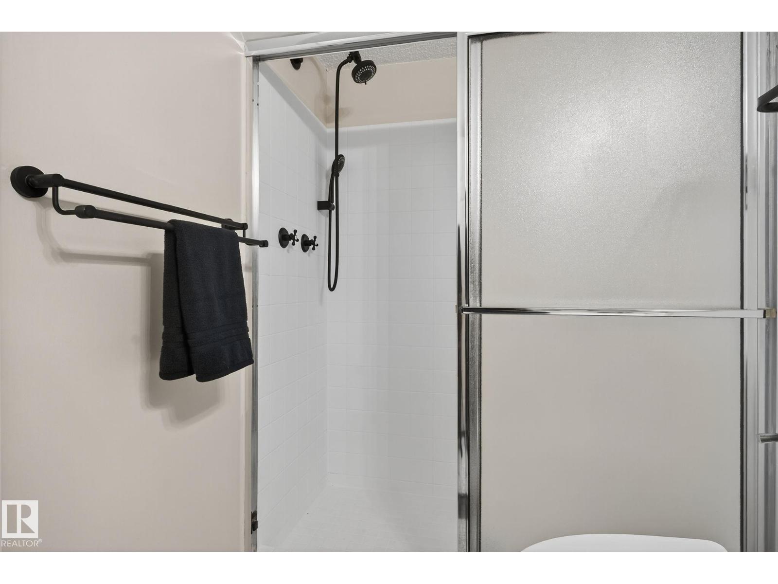 Photo 2 of 405 11716 100 Av Nw, Edmonton AB