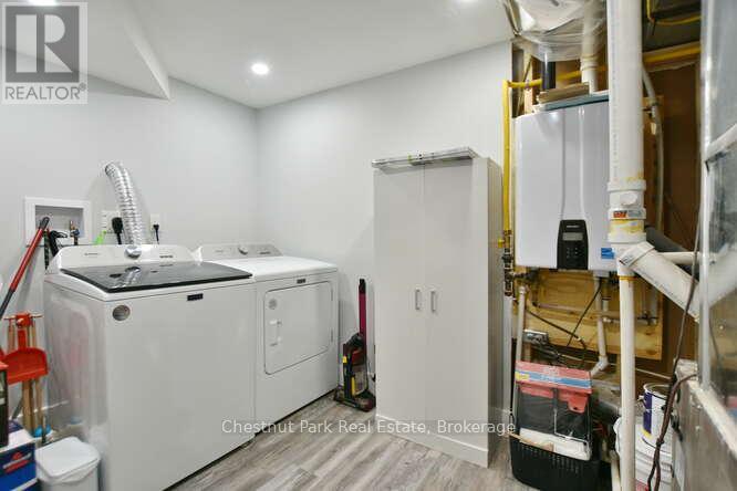 Photo 35 of 83 Katherine Street, Collingwood ON