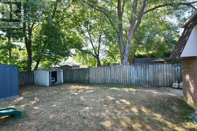 Photo 34 of 83 Katherine Street, Collingwood ON