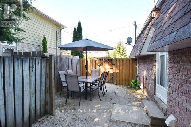 Photo 38 of 83 Katherine Street, Collingwood ON