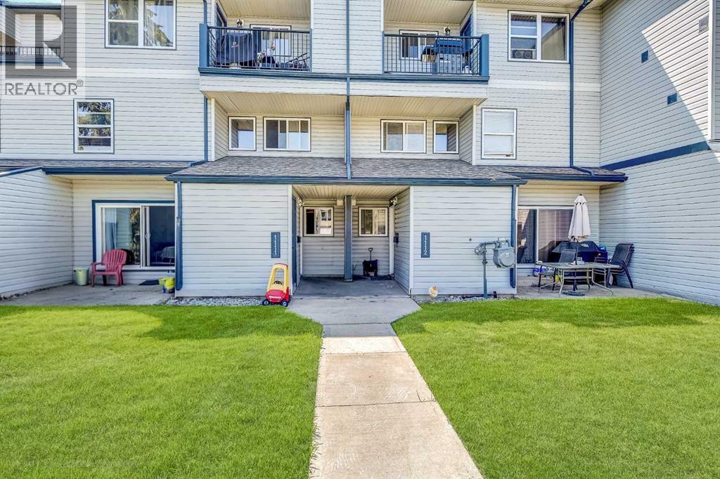 Photo 3 of 1111 7201 Poplar Drive, Grande Prairie AB