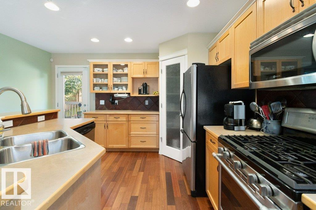 Photo 15 of 55 Ridgehaven Cr, Sherwood Park AB