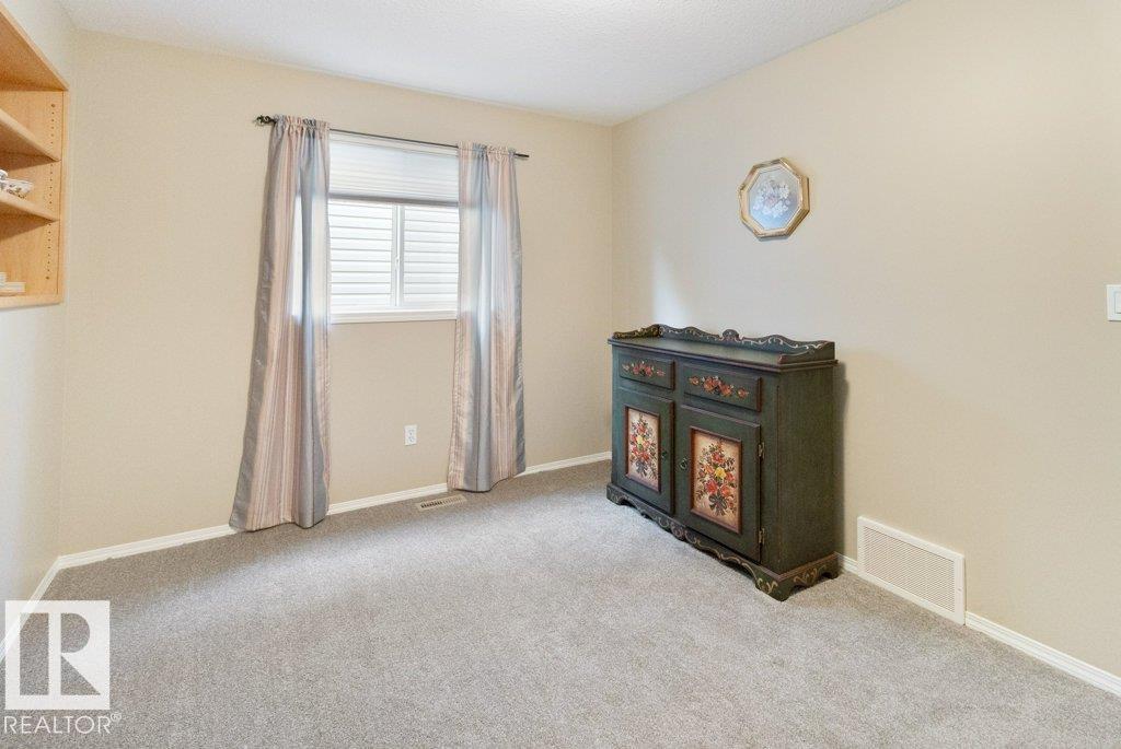 Photo 19 of 55 Ridgehaven Cr, Sherwood Park AB