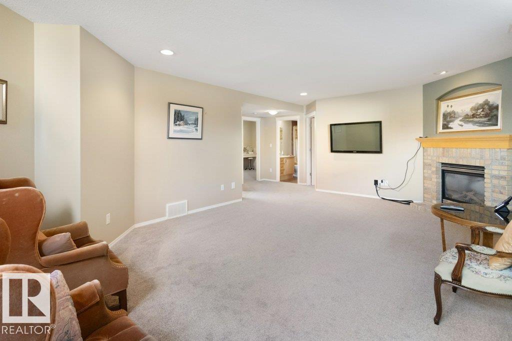 Photo 28 of 55 Ridgehaven Cr, Sherwood Park AB