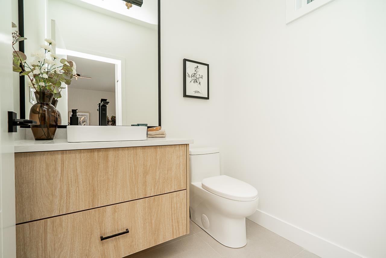 Photo 17 of 1 2525 156 Street, Surrey BC