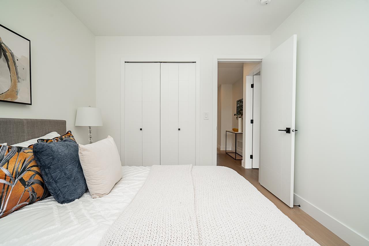 Photo 30 of 1 2525 156 Street, Surrey BC