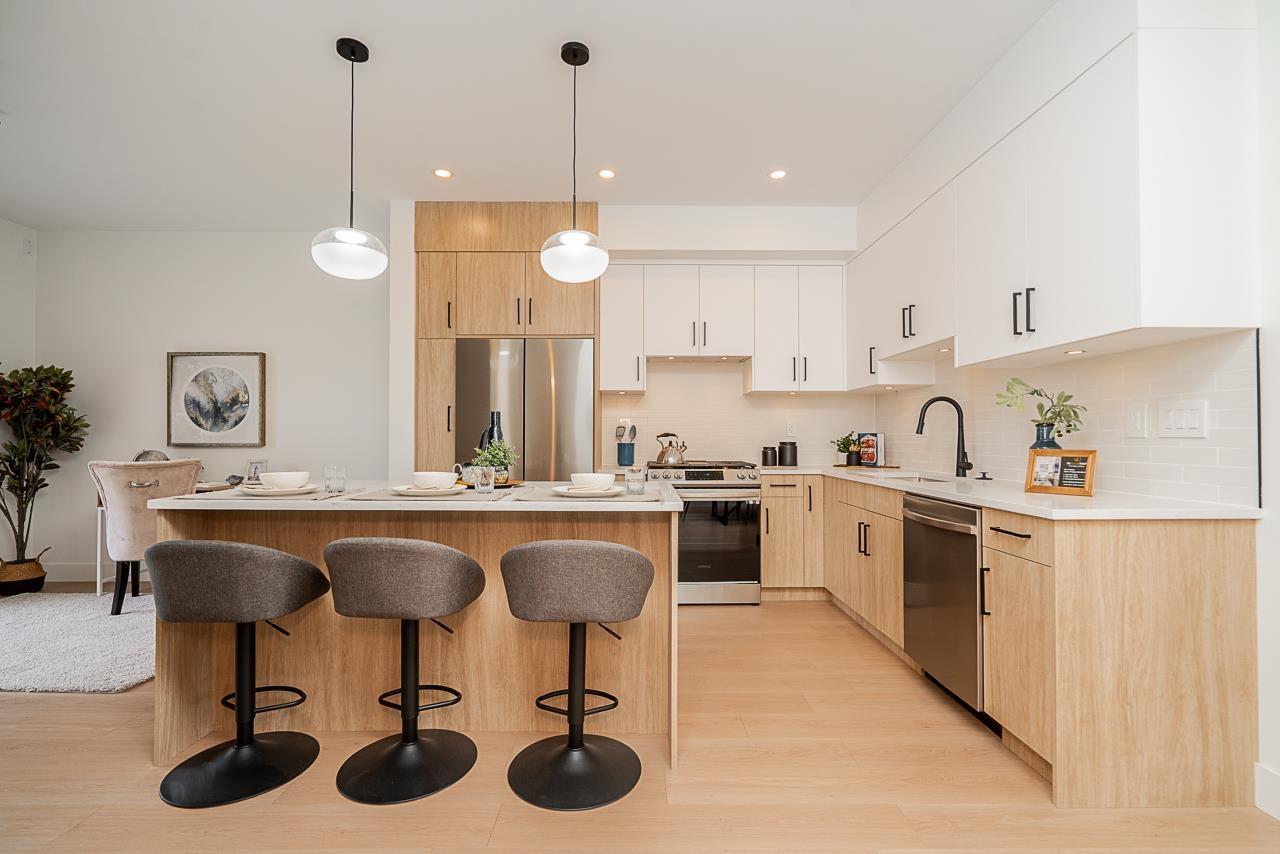 Photo 11 of 1 2525 156 Street, Surrey BC