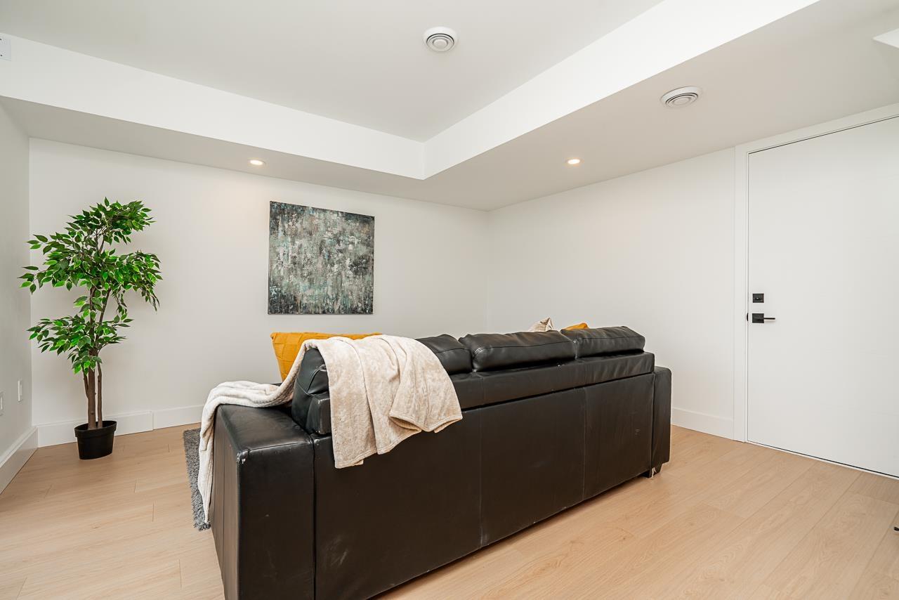 Photo 34 of 1 2525 156 Street, Surrey BC