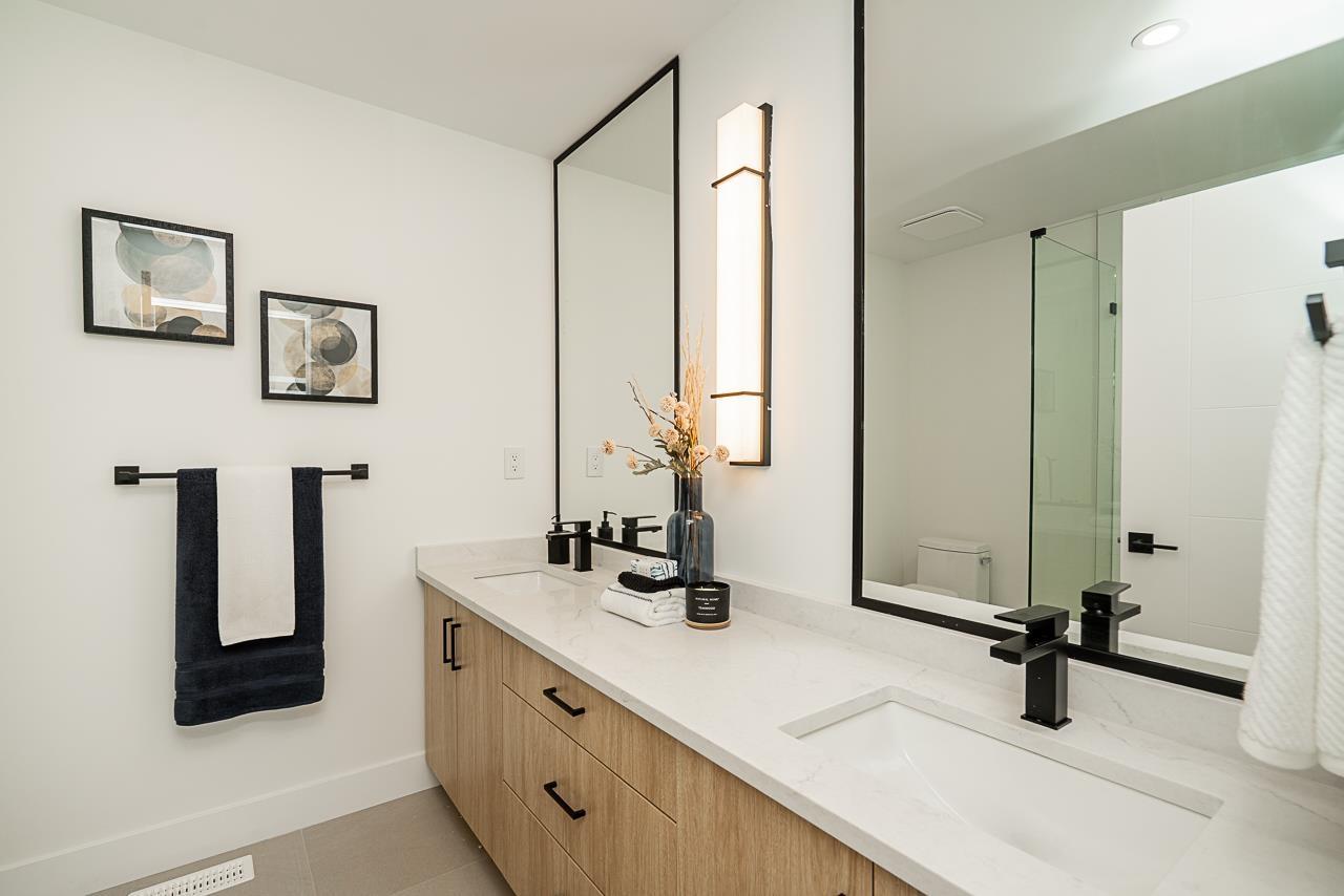 Photo 23 of 1 2525 156 Street, Surrey BC