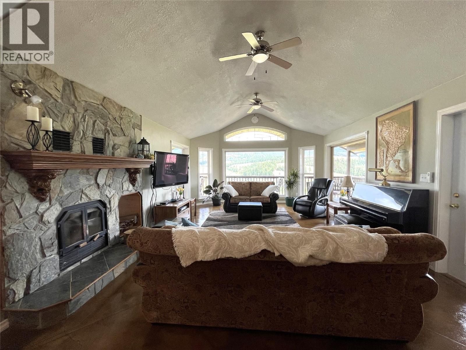 4425 Strawberry Heights Road, Kamloops