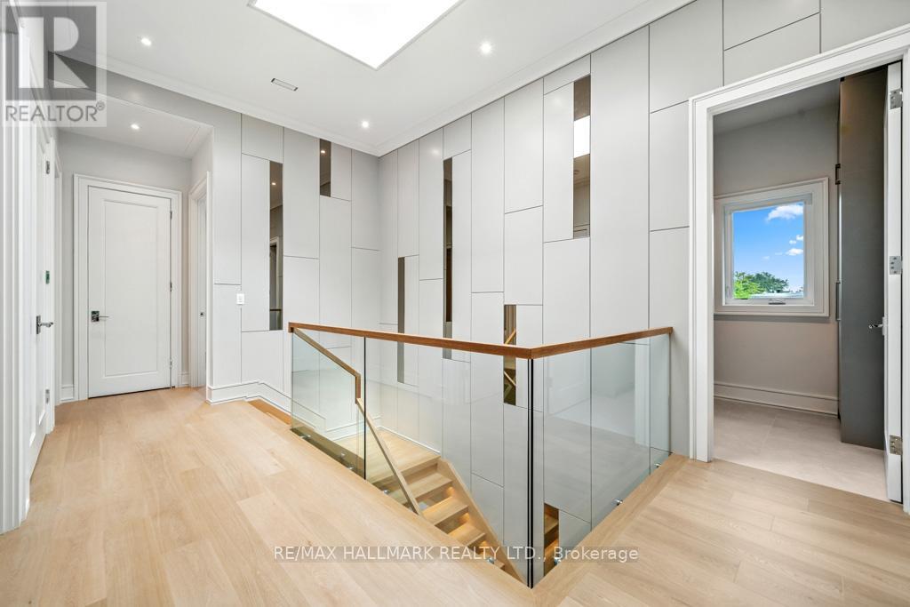 Photo 22 of 215 Northwood Drive, Toronto ON