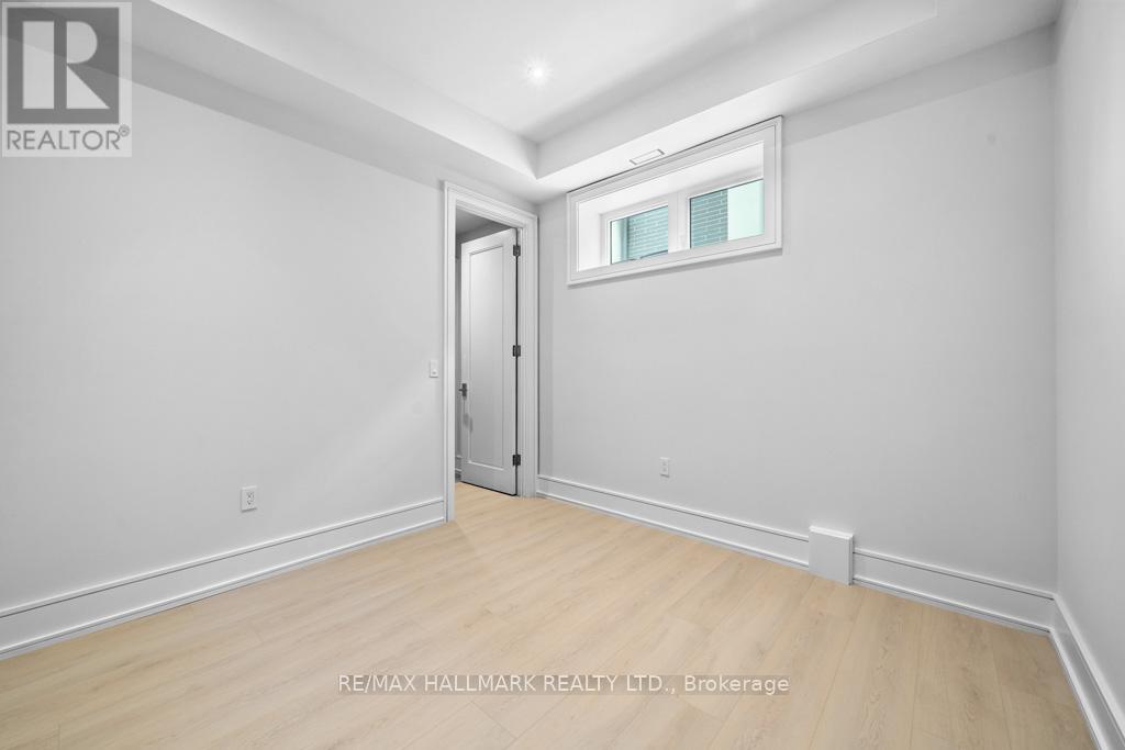 Photo 23 of 215 Northwood Drive, Toronto ON