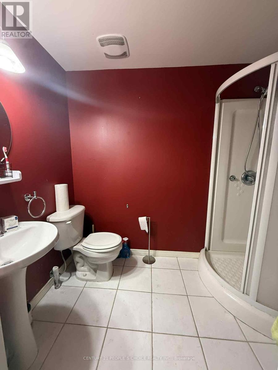 Photo 16 of Bsmt 485 Greenpark Crescent, Mississauga ON