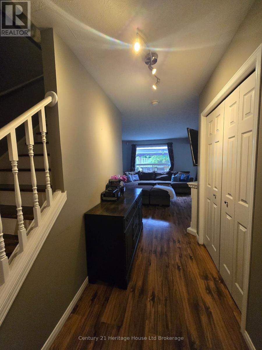 Photo 5 of 67 Stafford Street, Woodstock ON