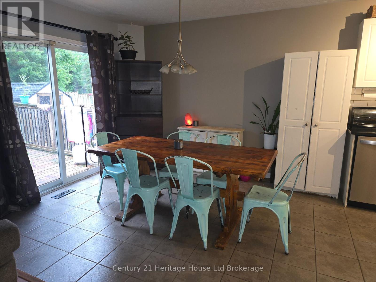 Photo 8 of 67 Stafford Street, Woodstock ON