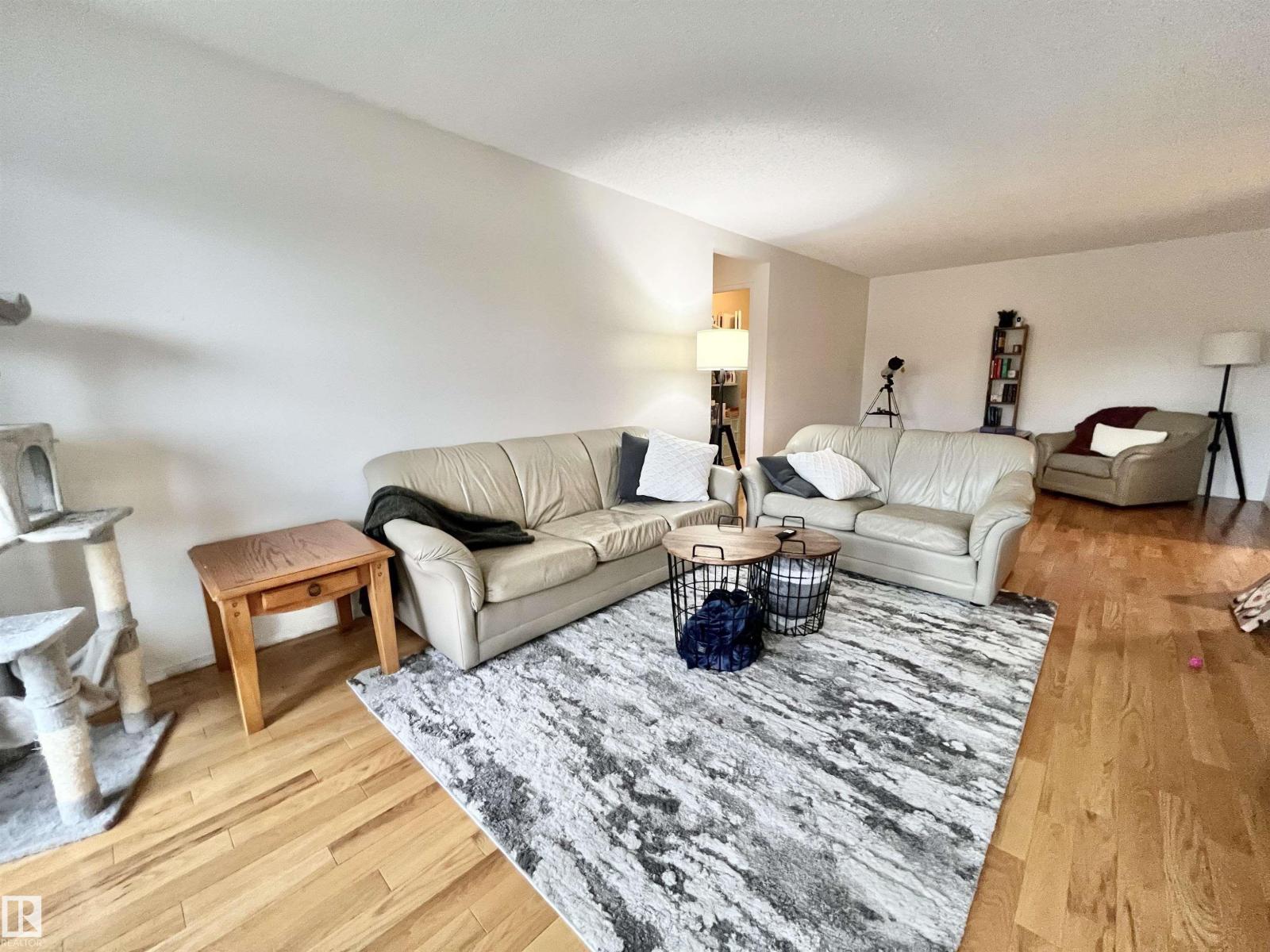 Photo 18 of 233 4404 122 St Nw, Edmonton AB