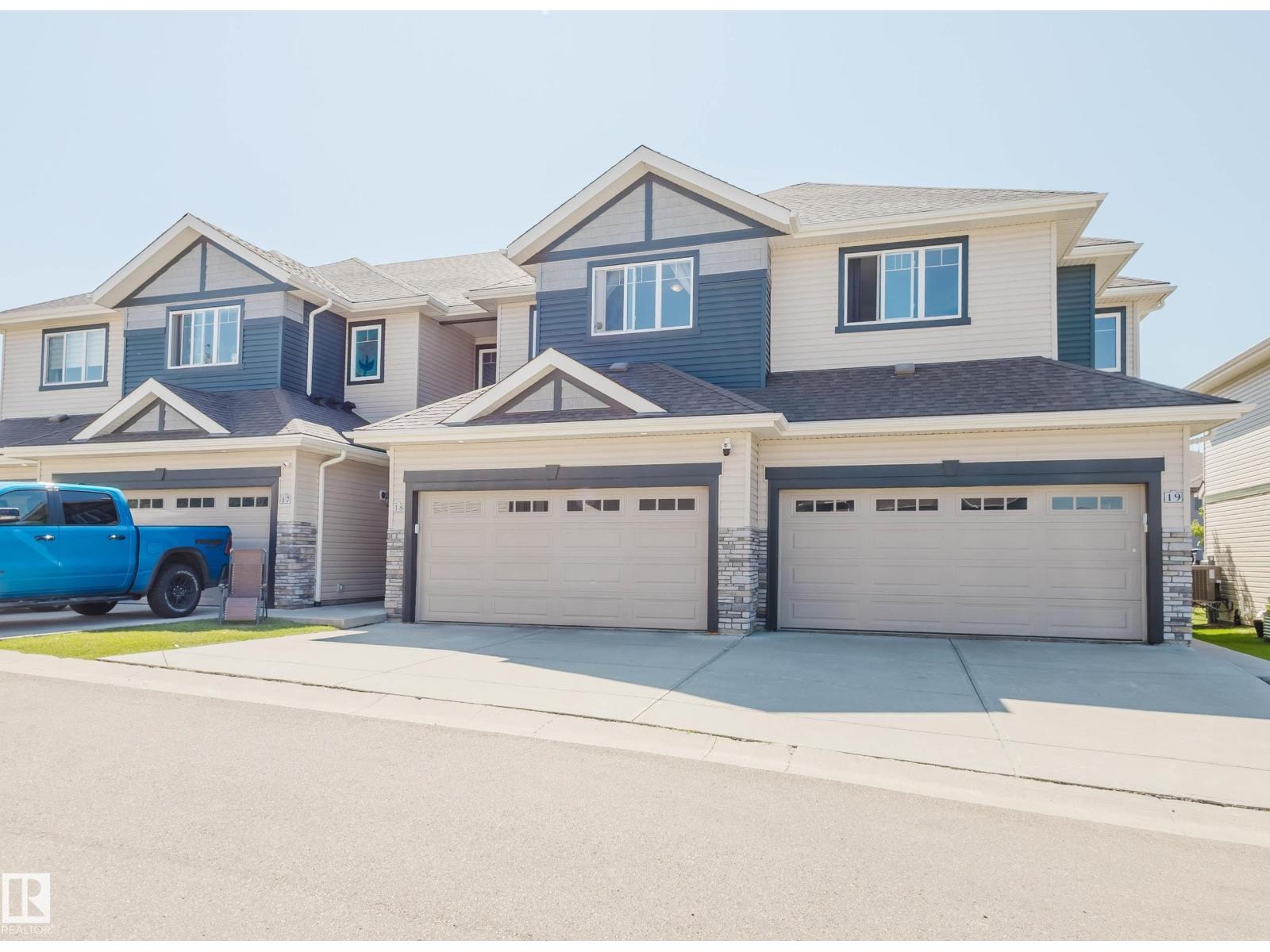 Photo 2 of 18 4835 Wright Dr Sw, Edmonton AB