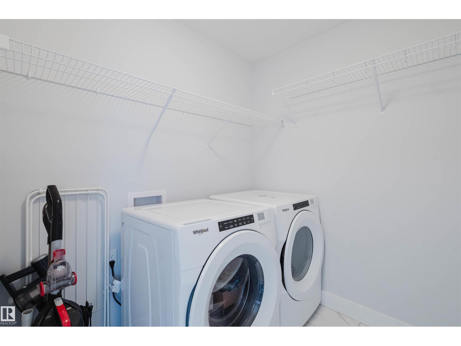 Photo 16 of 18 4835 Wright Dr Sw, Edmonton AB