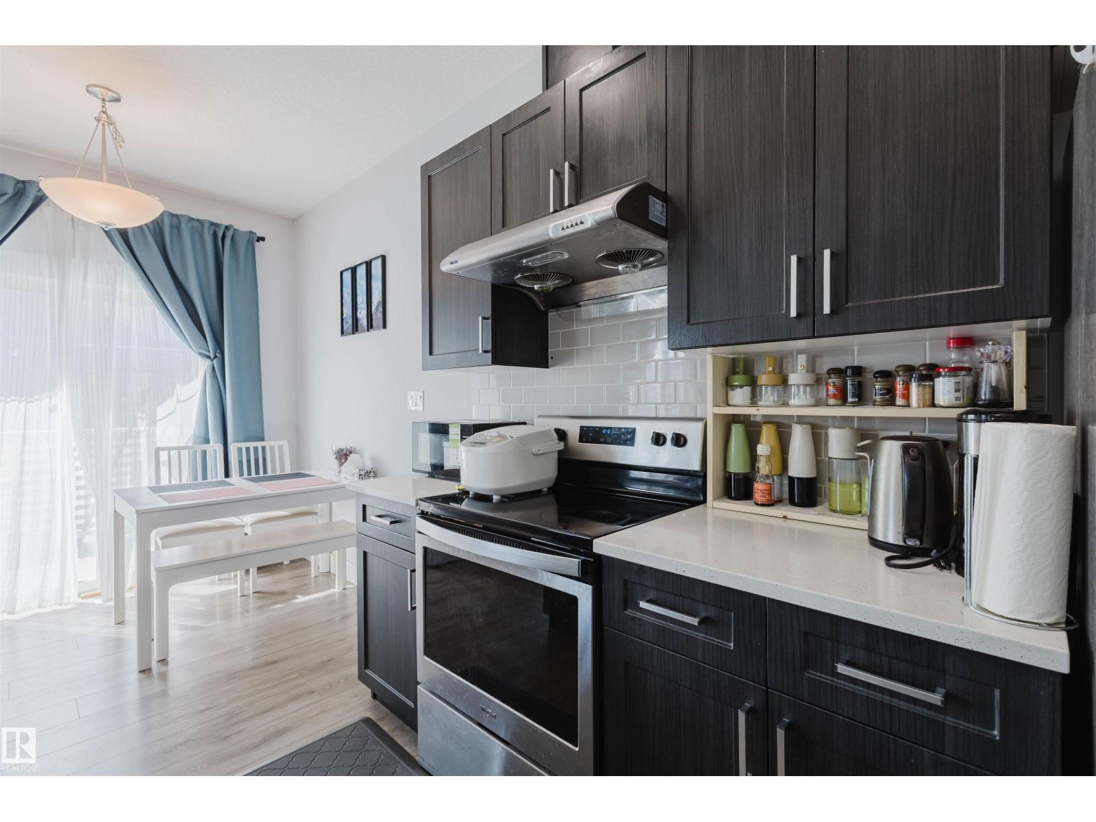 Photo 10 of 18 4835 Wright Dr Sw, Edmonton AB