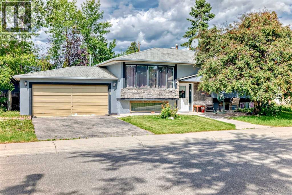 Single Family House Bi-level for Sale in  Maryvale Way NE Marlborough Calgary 